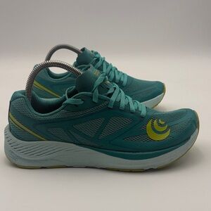 topo athletic shoes size 8.5 W-zephyr teal/lime